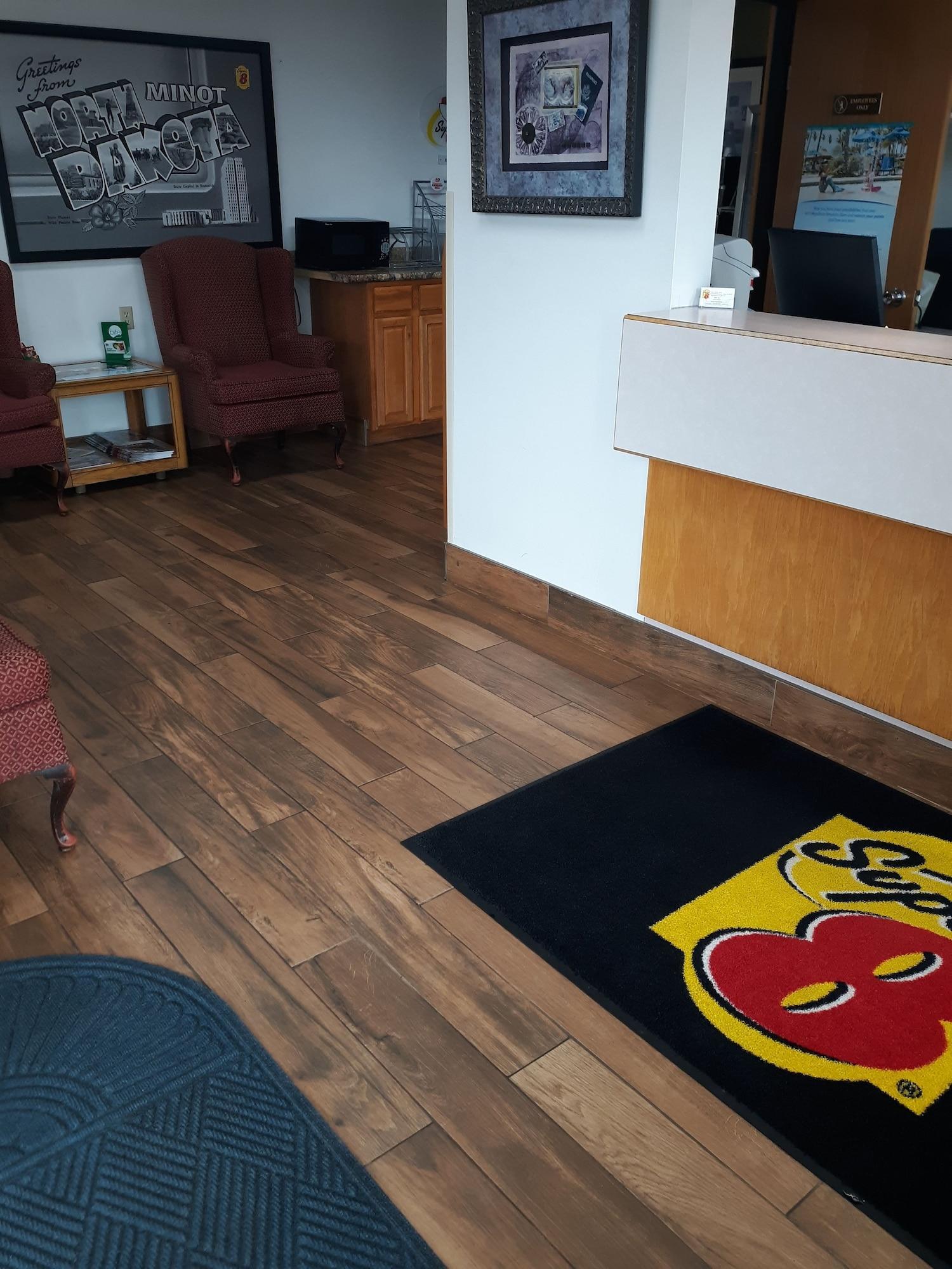 Super 8 By Wyndham Minot Airport Ξενοδοχείο Εξωτερικό φωτογραφία