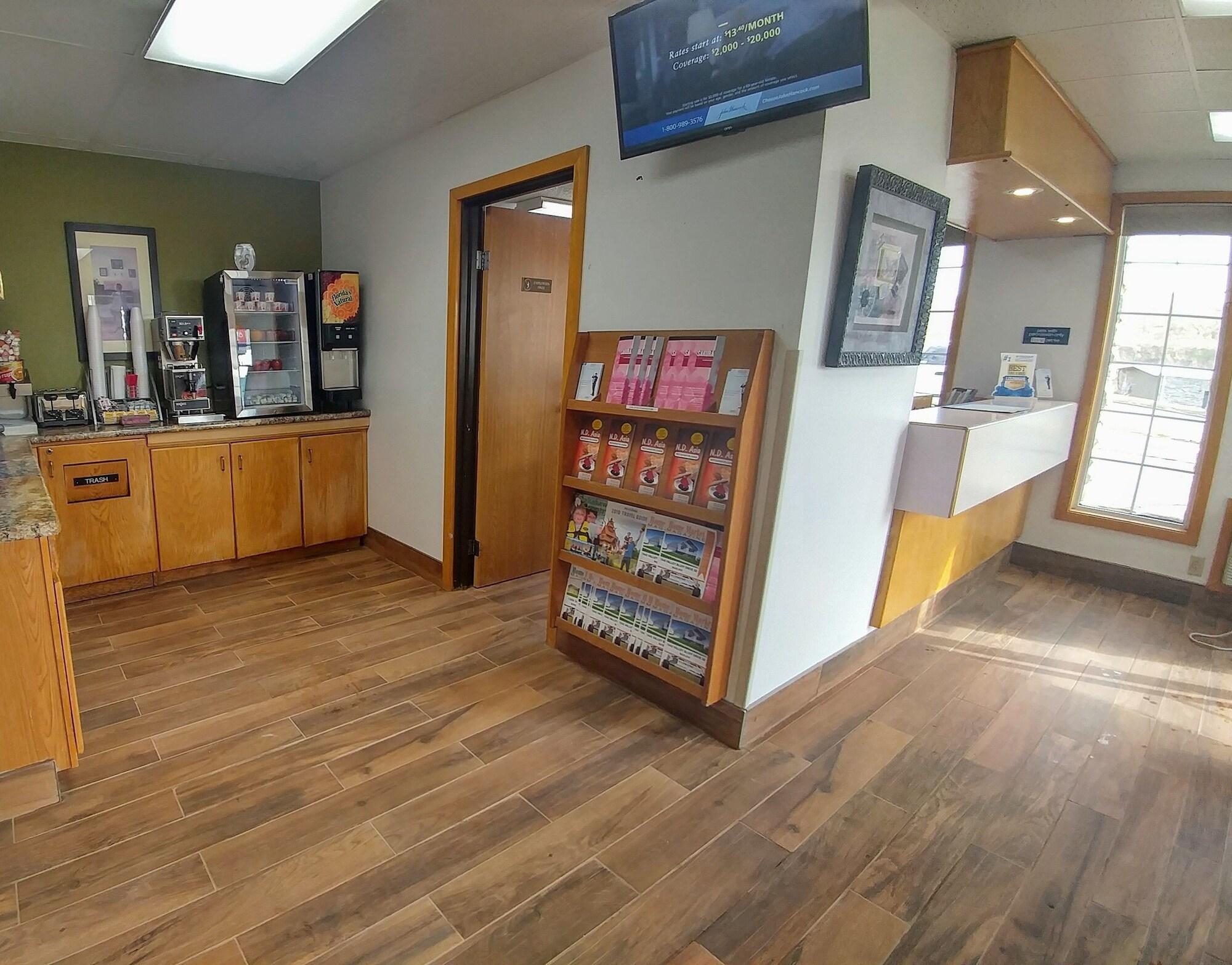 Super 8 By Wyndham Minot Airport Ξενοδοχείο Εξωτερικό φωτογραφία