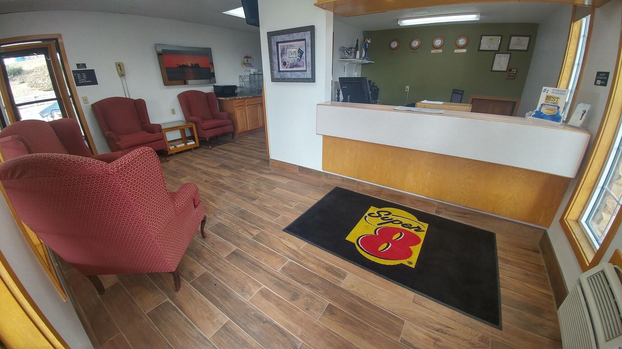 Super 8 By Wyndham Minot Airport Ξενοδοχείο Εξωτερικό φωτογραφία